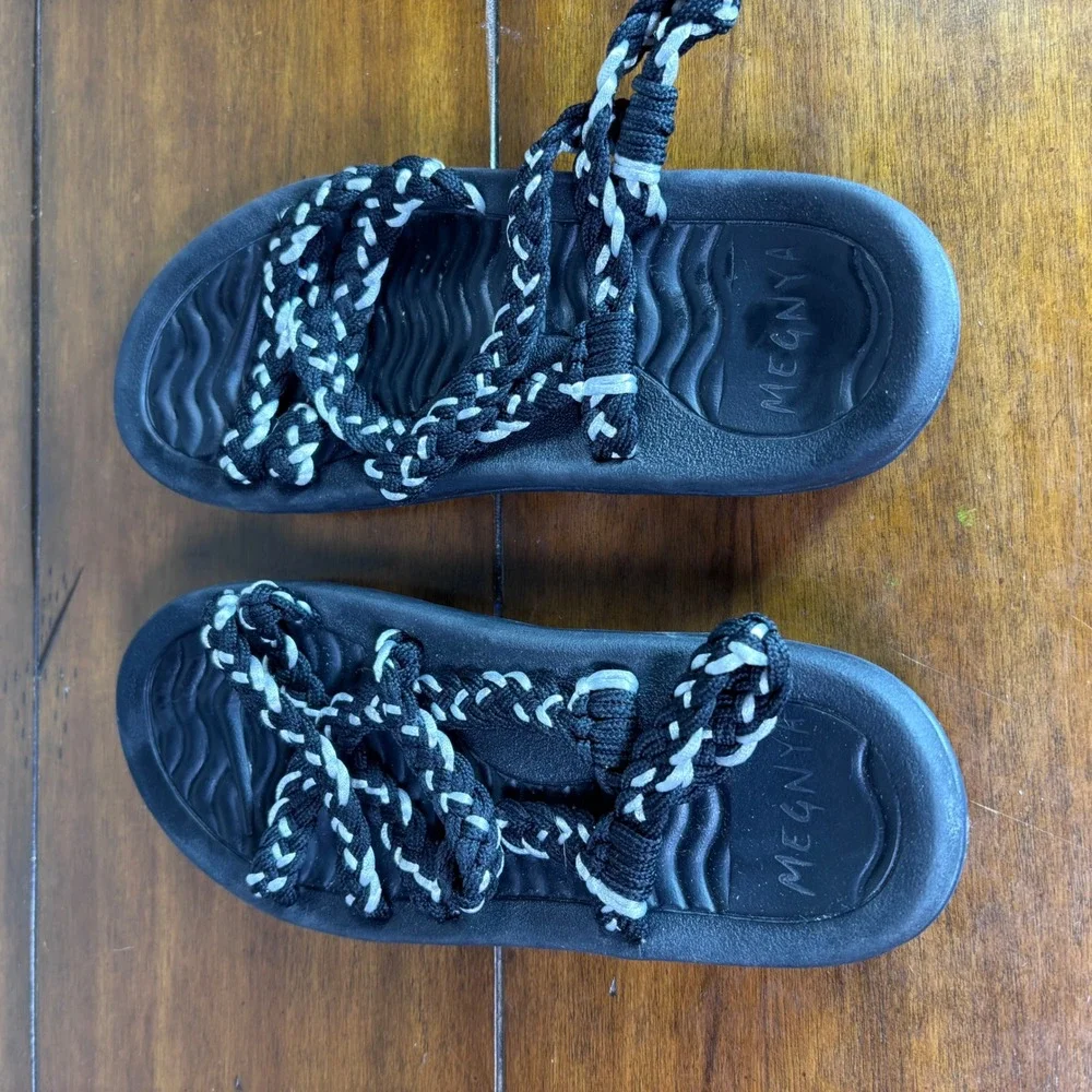 Megnya Walking Sandals Womens 8 Black White Braided‎ Rope Yoga Foam Comfort